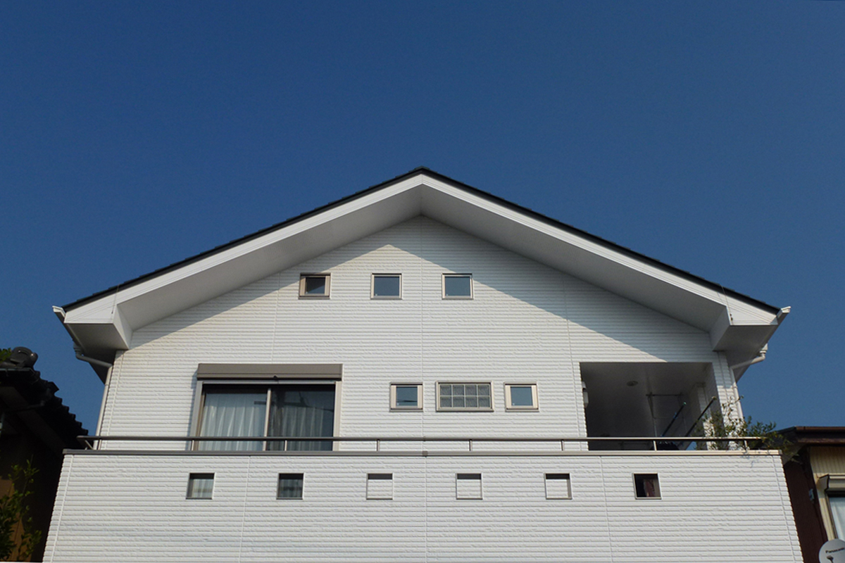 和風住宅、リフォーム・耐震・古民家再生の静岡県富士市一級建築士事務所山﨑創建の中庭のある家外観